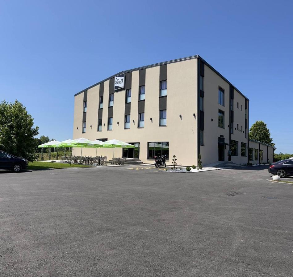 Arena Bakarni Hotel Brcko Exterior photo
